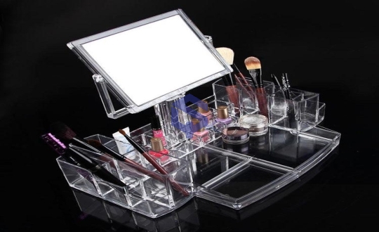 Transparent acrylic cosmetics storage box: a storage artifact with both beauty and function