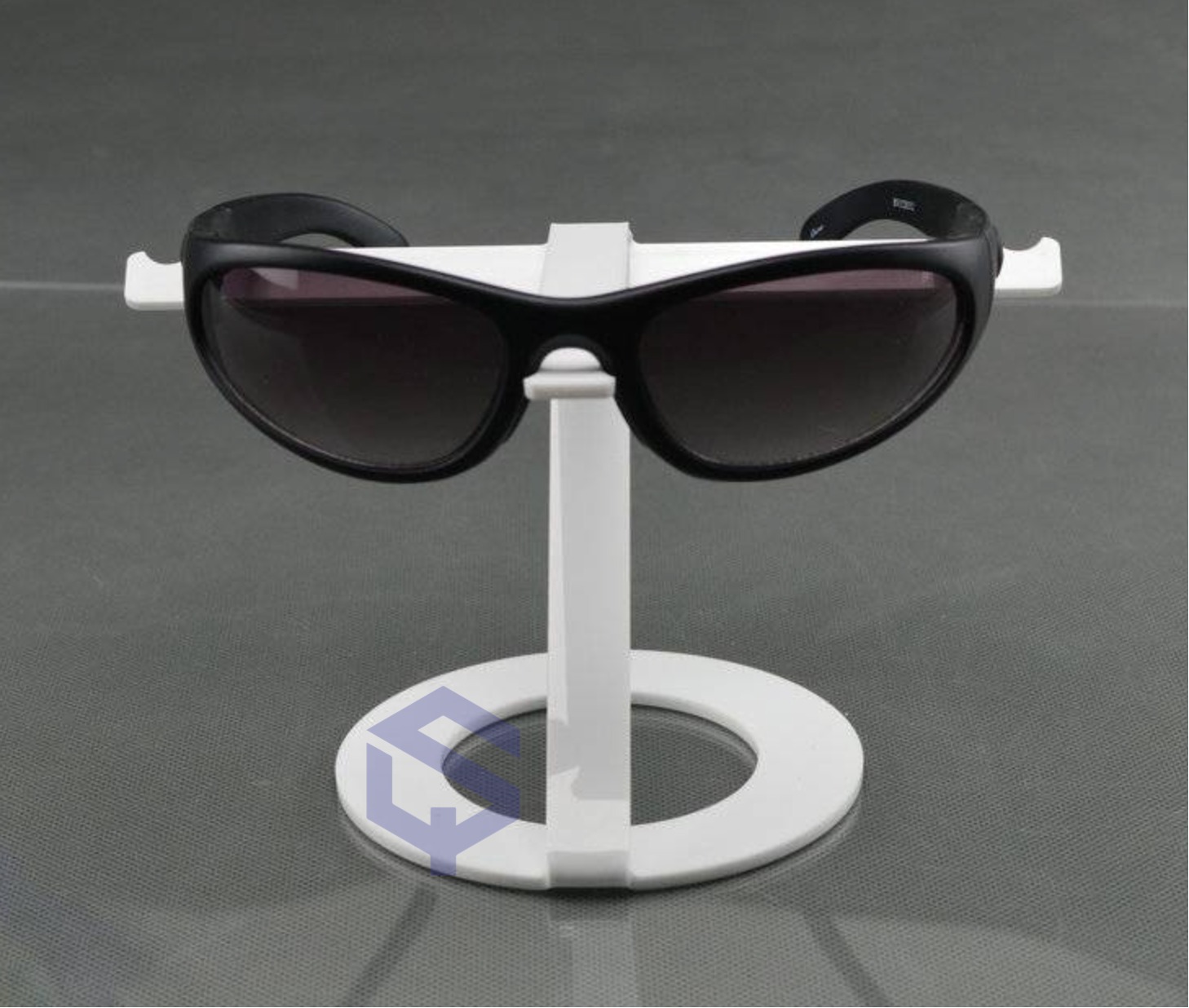 Simple acrylic glasses display stand